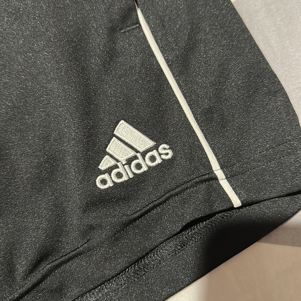 ADIDAS Genuine Boys Size 5-6 Shorts In Great Preloved Condition! - Picture 2 of 7